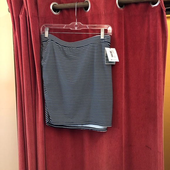 Carve Designs Suzanne Skirt new - Picture 2 of 3